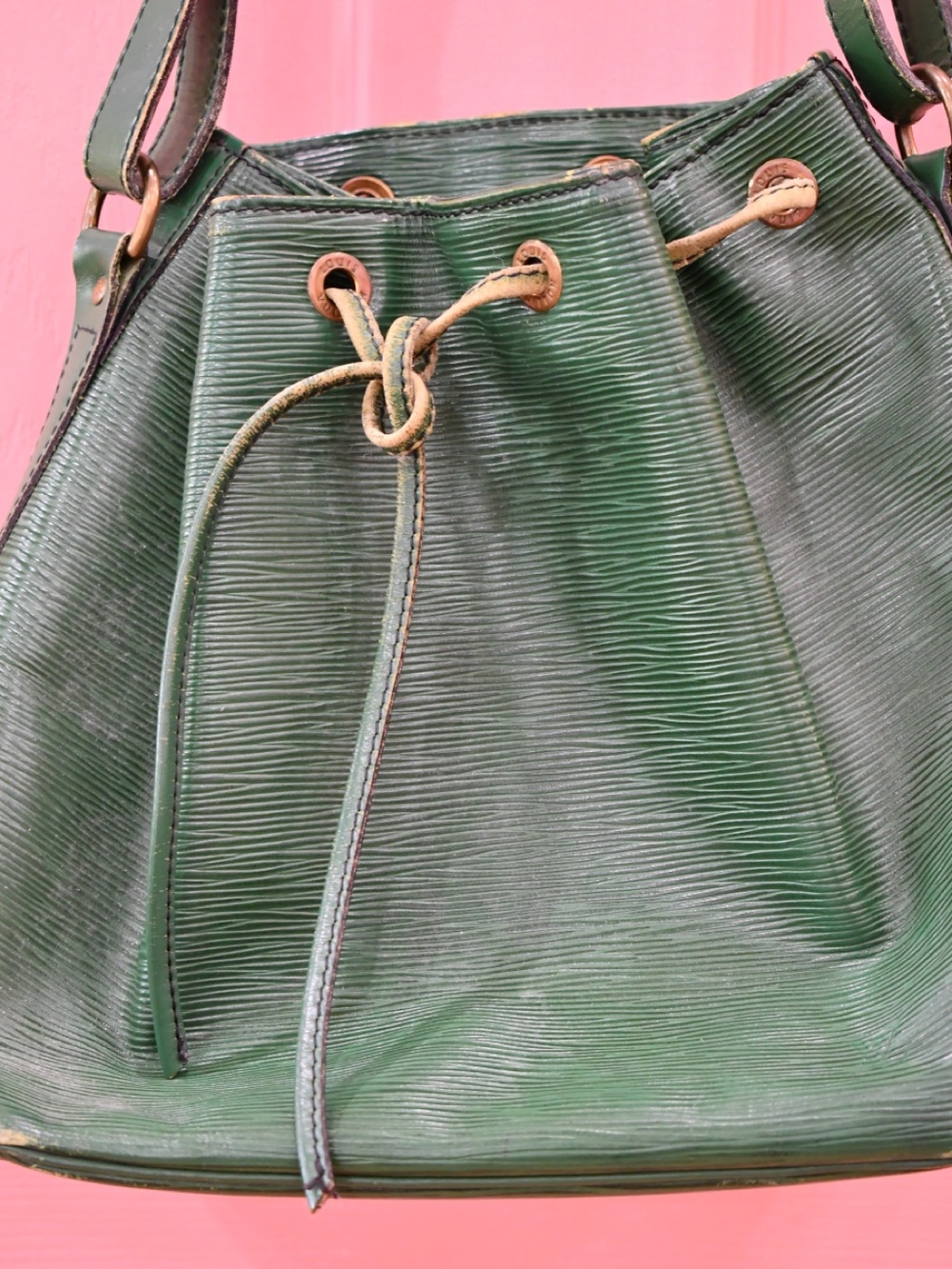 Louis Vuitton Green Epi Leather Drawstring Bucket Shoulder Bag - Picture 5 of 11
